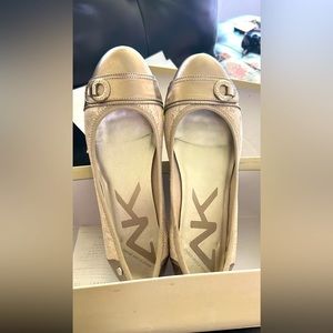 Women’s Kim Rogers Beige Flats. Only worn once!